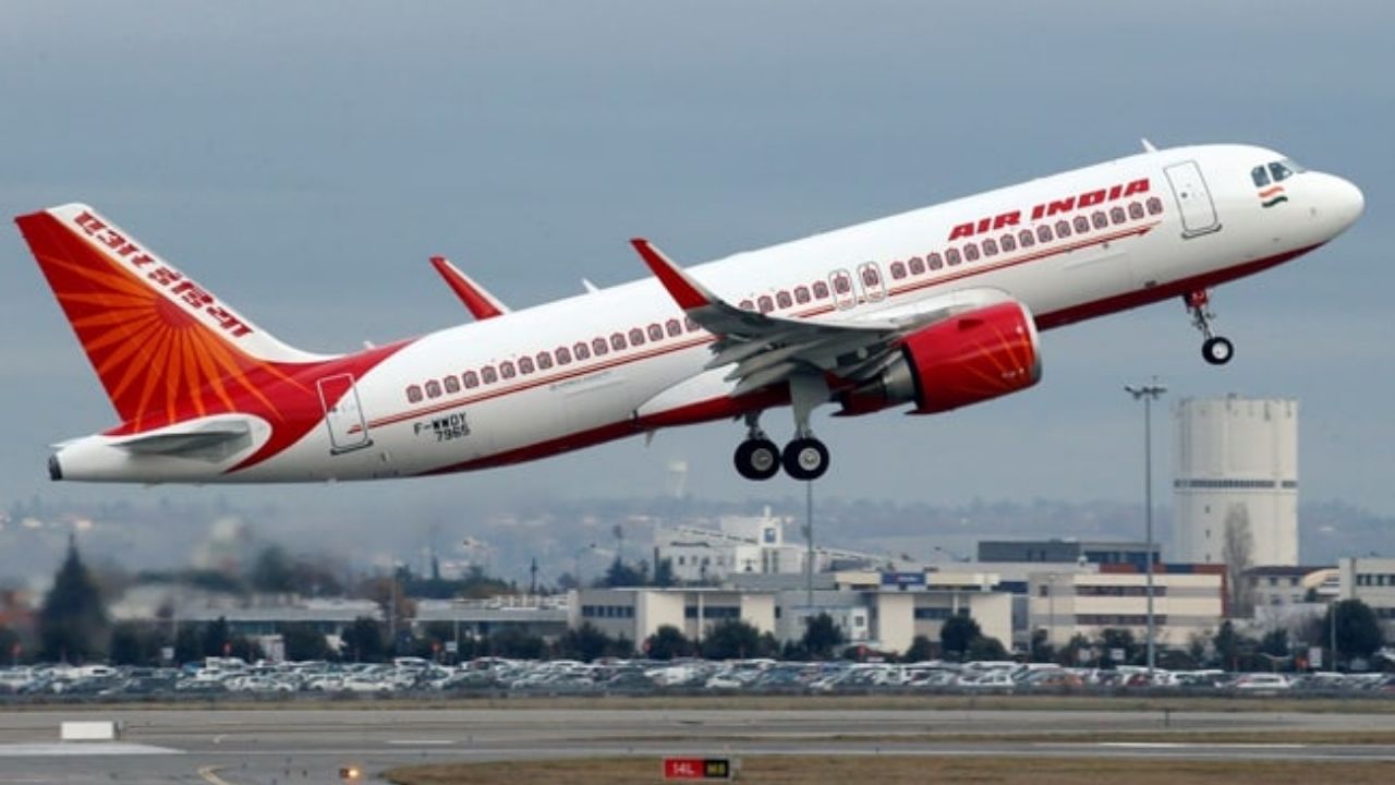 एयर इंडिया विमान के यात्रियों का डाटा हुआ लिक ,45 लाख यात्रियों की पर्सनल डाटा चोरी।